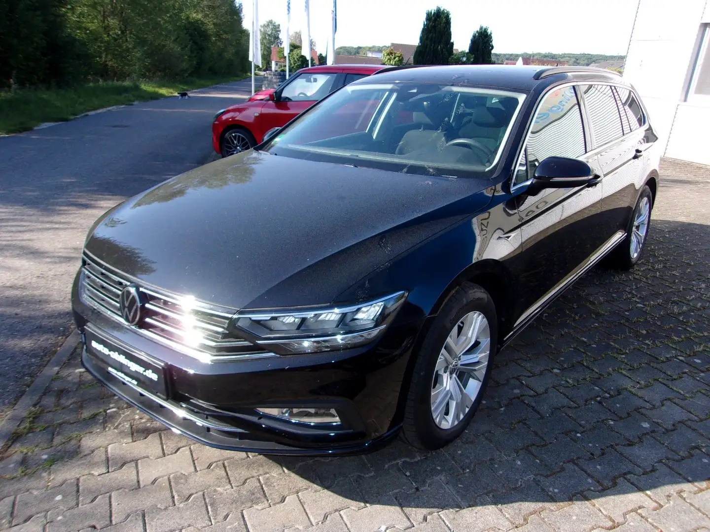 Volkswagen Passat Variant TDI  Automatic Schwarz - 2