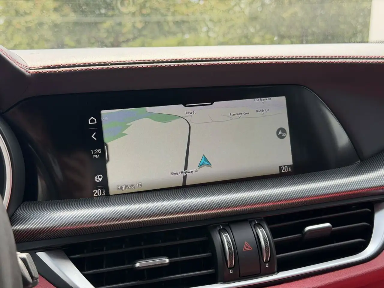 Alfa Romeo Stelvio снимка Alfa Romeo Stelvio