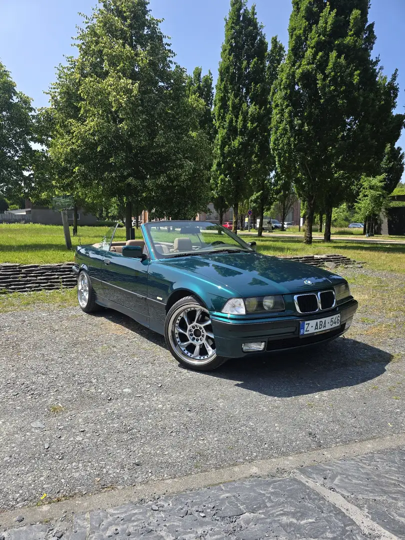 BMW 328 328i - 2