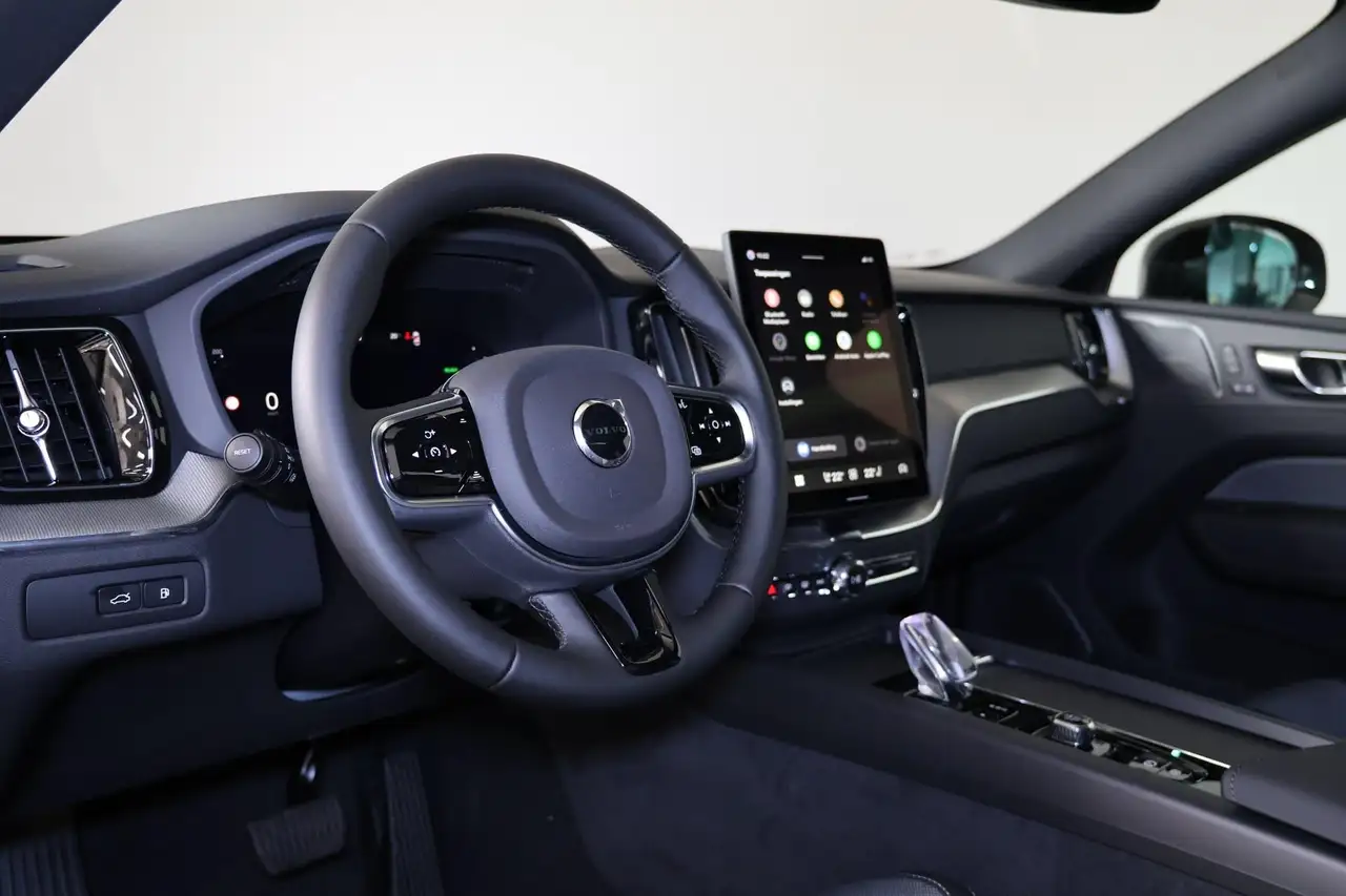Volvo XC60 2026 — фото 13