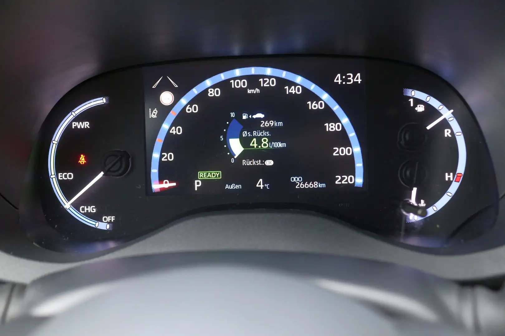 Toyota Yaris Cross Hybrid AWD-i Team Deutschland mit Relax-Garantie Grau - 2