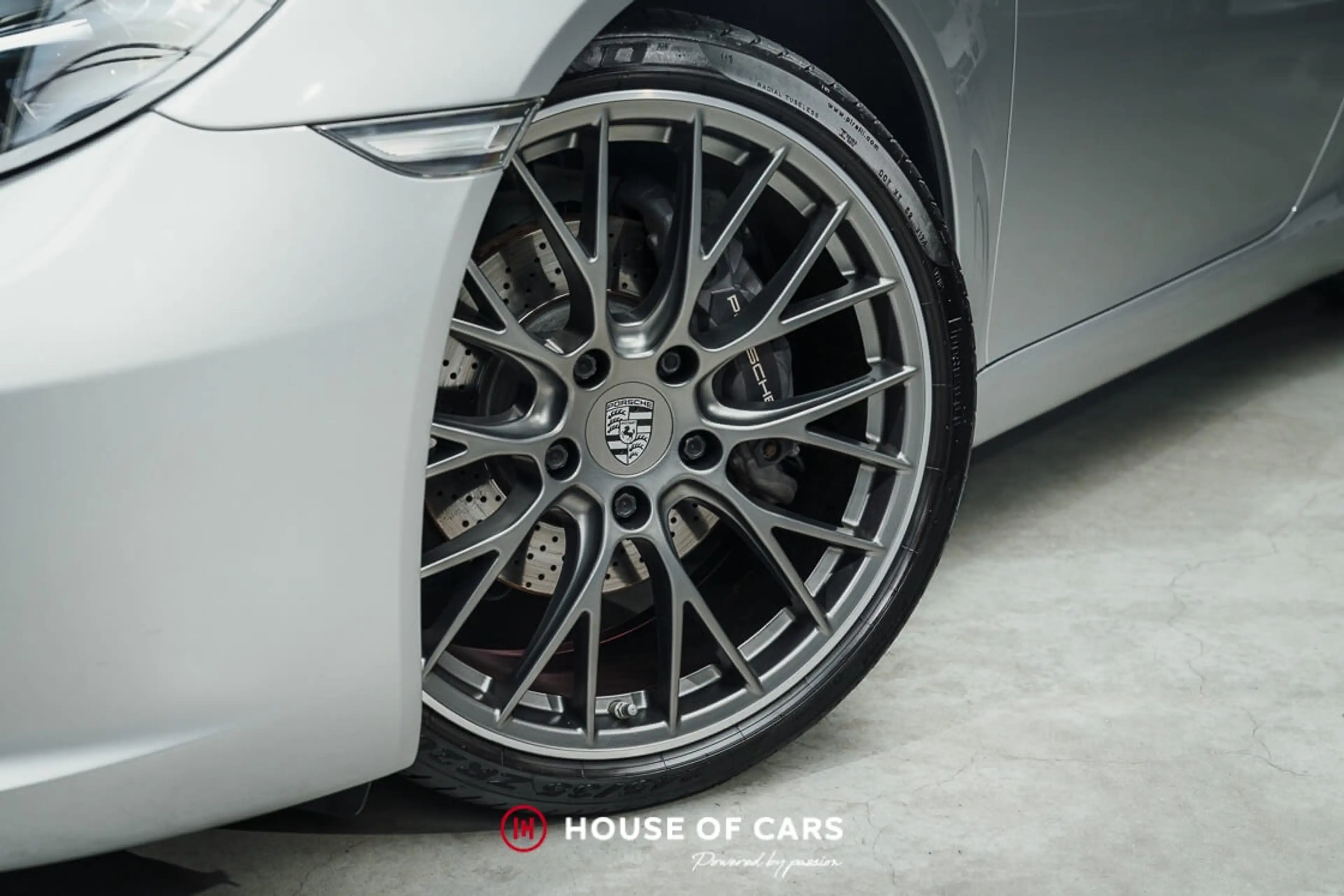 Porsche 991 .2 CARRERA COUPE PDK LOW MILEAGE - 1ST PAINT — photo 11
