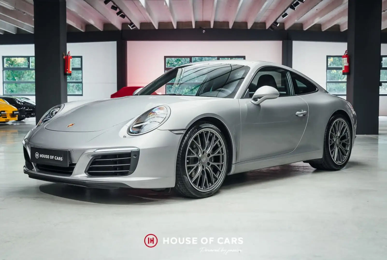 Porsche 991 .2 CARRERA COUPE PDK LOW MILEAGE - 1ST PAINT Argent - 2
