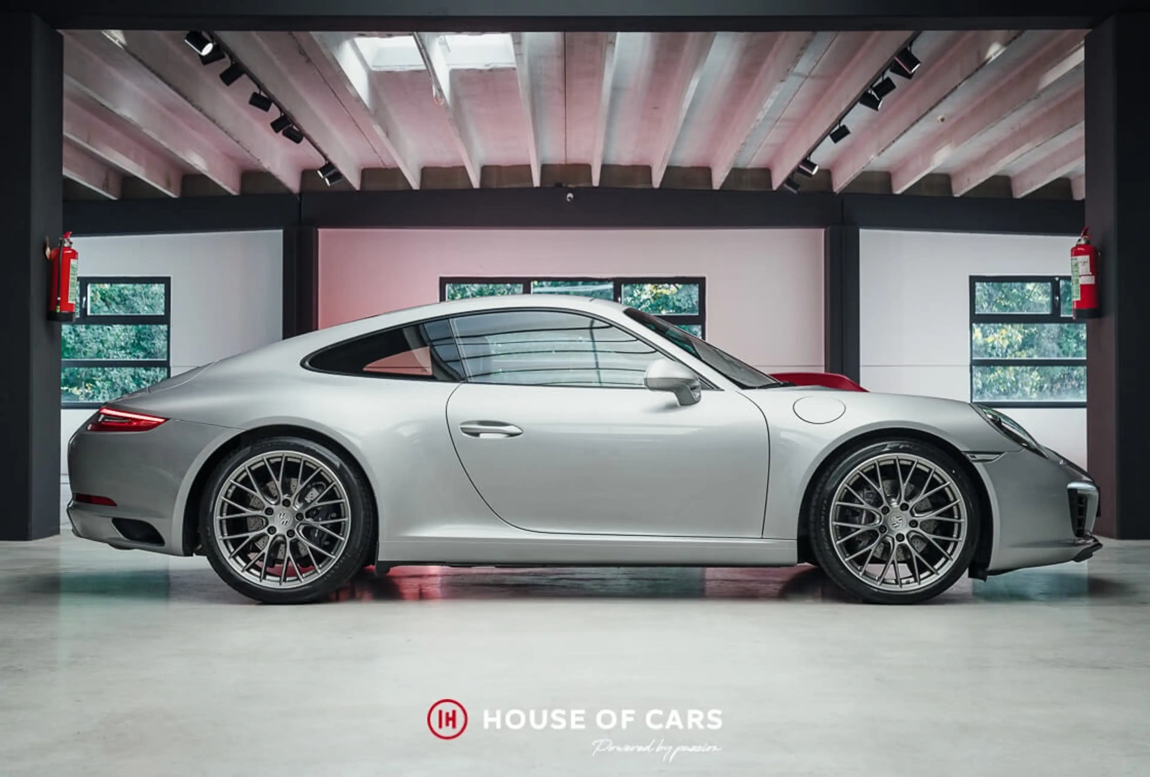 Porsche 991 .2 CARRERA COUPE PDK LOW MILEAGE - 1ST PAINT — photo 5