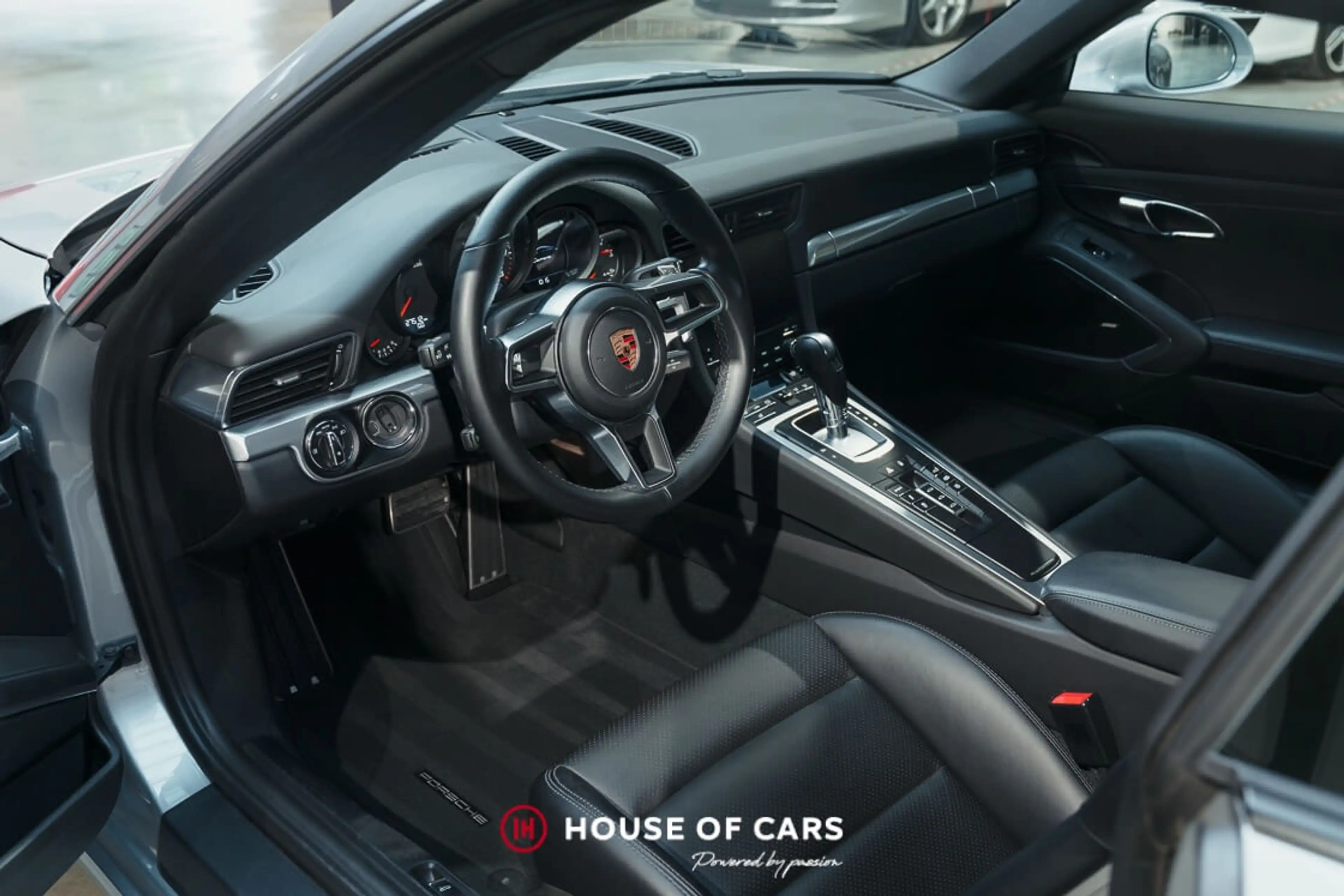 Porsche 991 .2 CARRERA COUPE PDK LOW MILEAGE - 1ST PAINT — photo 14