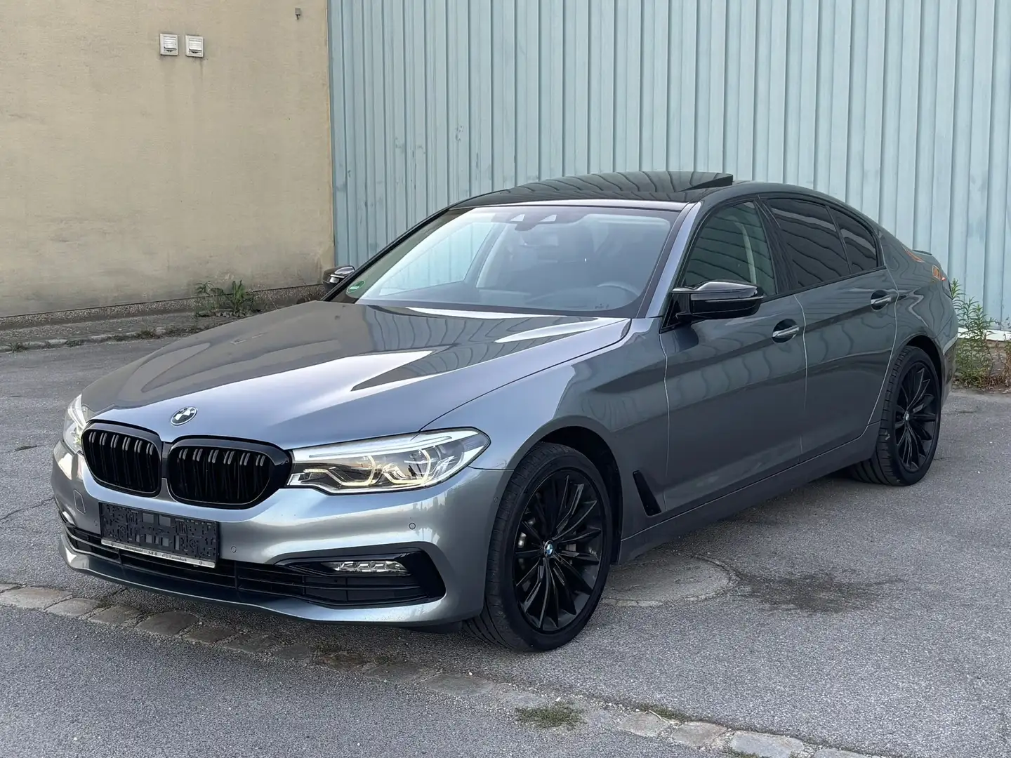 BMW 530 d *LuxuryLine*HarmanK*Schiebedach* - 2