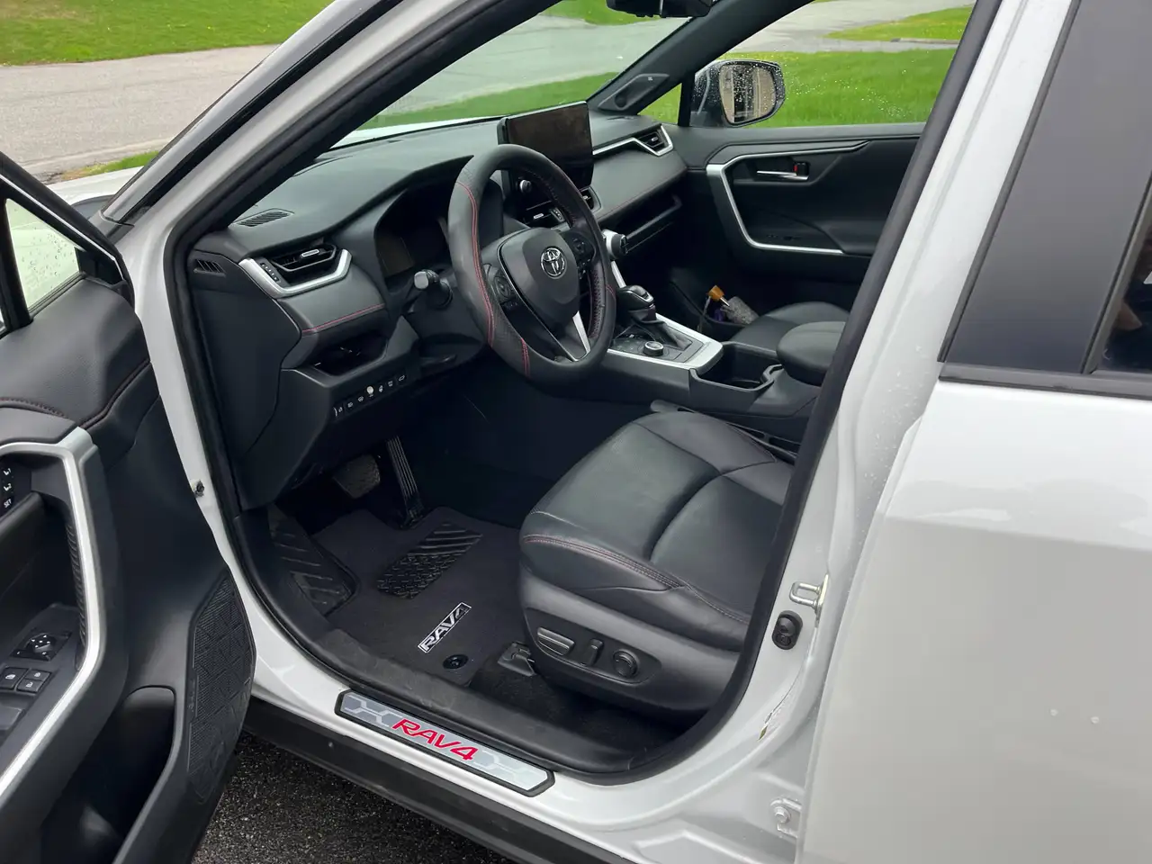 Toyota RAV 4 Prime снимка Toyota RAV 4 Prime
