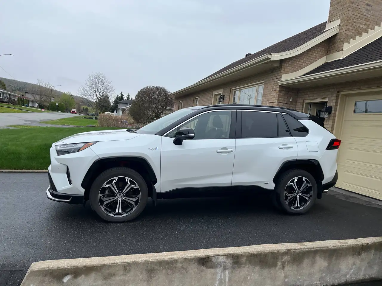 Toyota RAV 4 Prime снимка Toyota RAV 4 Prime