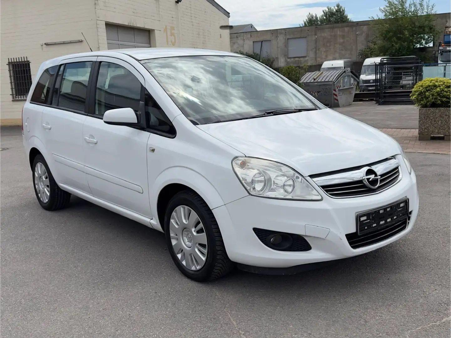 Opel Zafira B 1.6 CNG ERDGAS/BENZIN Edition Weiß - 2