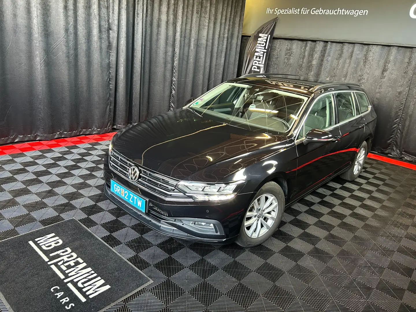 Volkswagen Passat Variant Business *LED*NAVI*KAMERA*MASSGE* Schwarz - 1