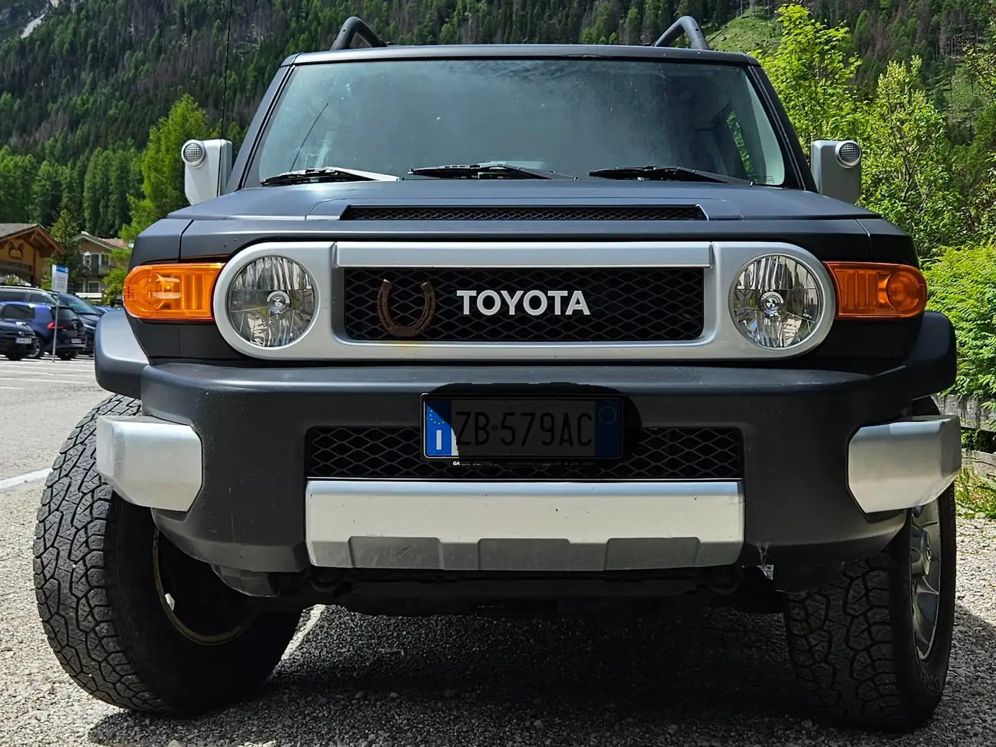 Toyota FJ Cruiser Negru - 1