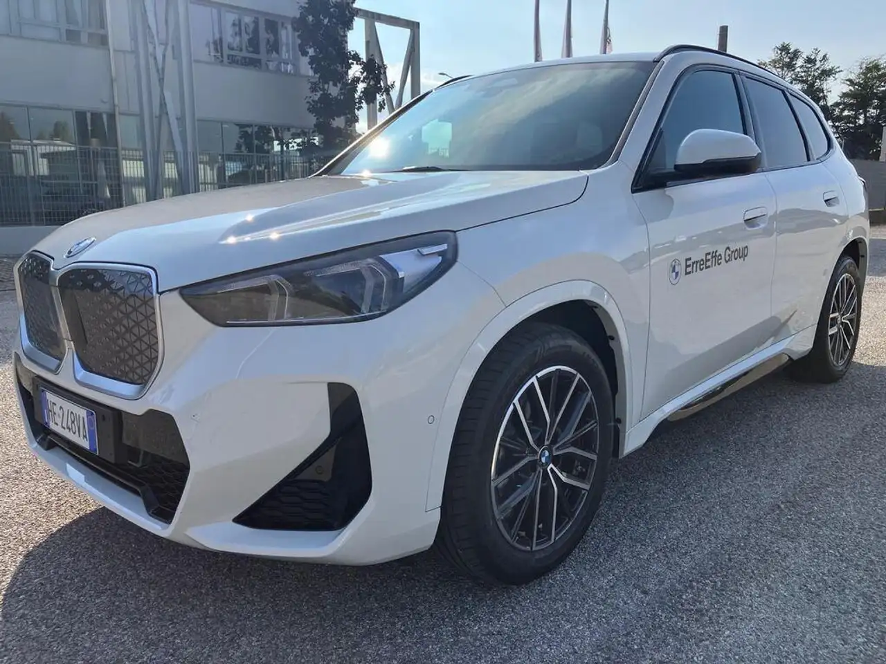 BMW iX1