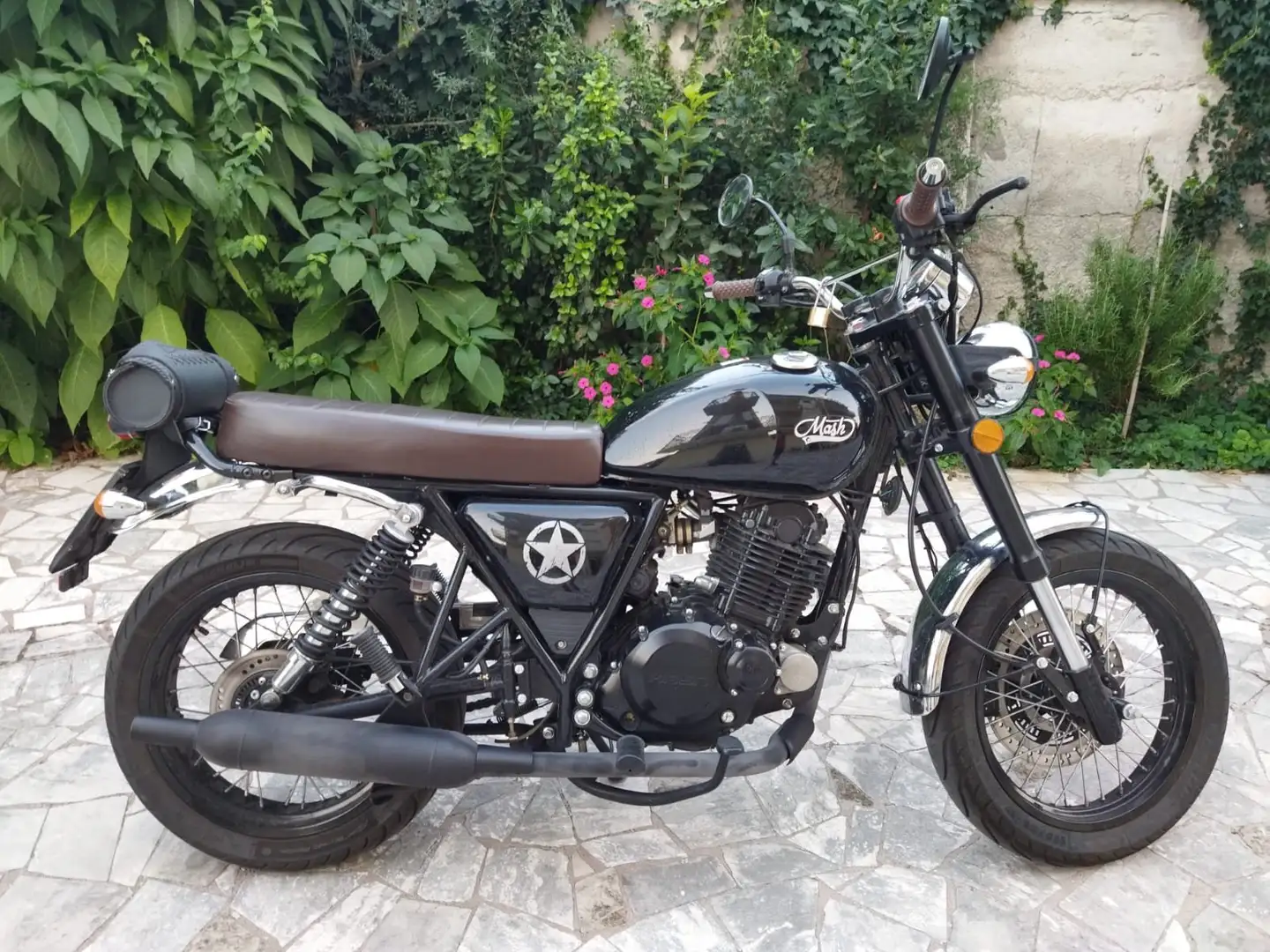 Mash Café Racer 250 Zwart - 1