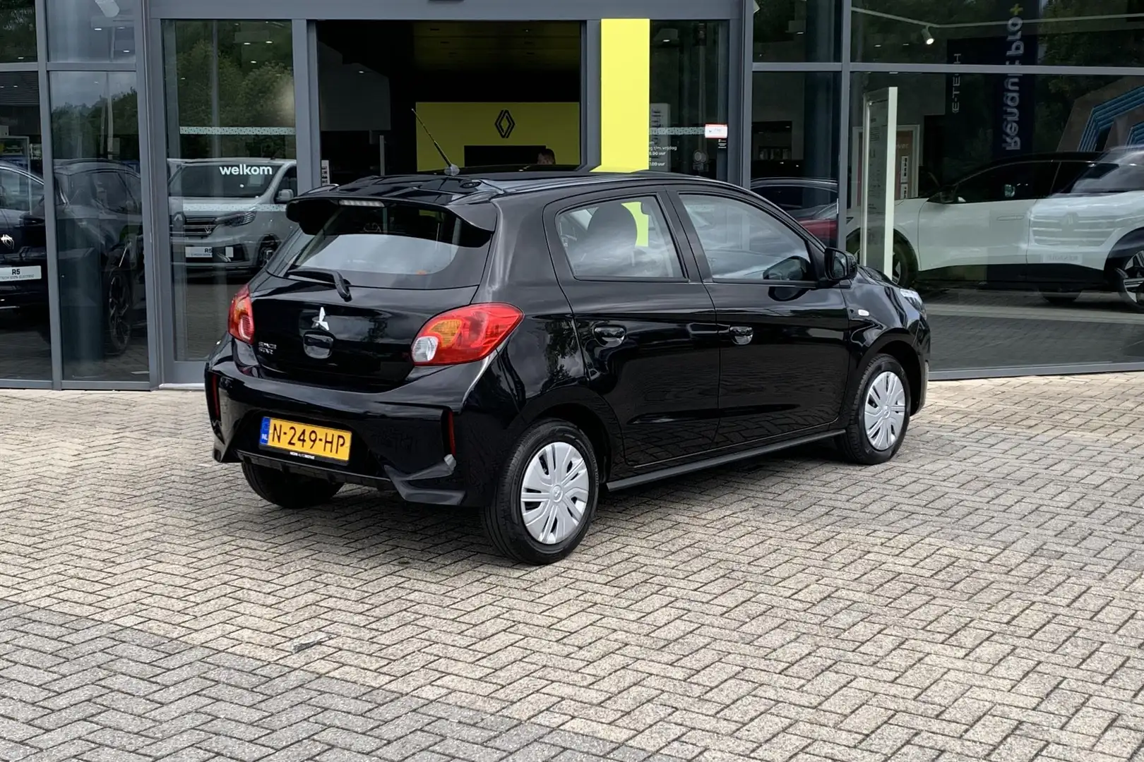 Mitsubishi Space Star 1.2 Cool+ | Airco | Android auto/ Apple carplay | Zwart - 2