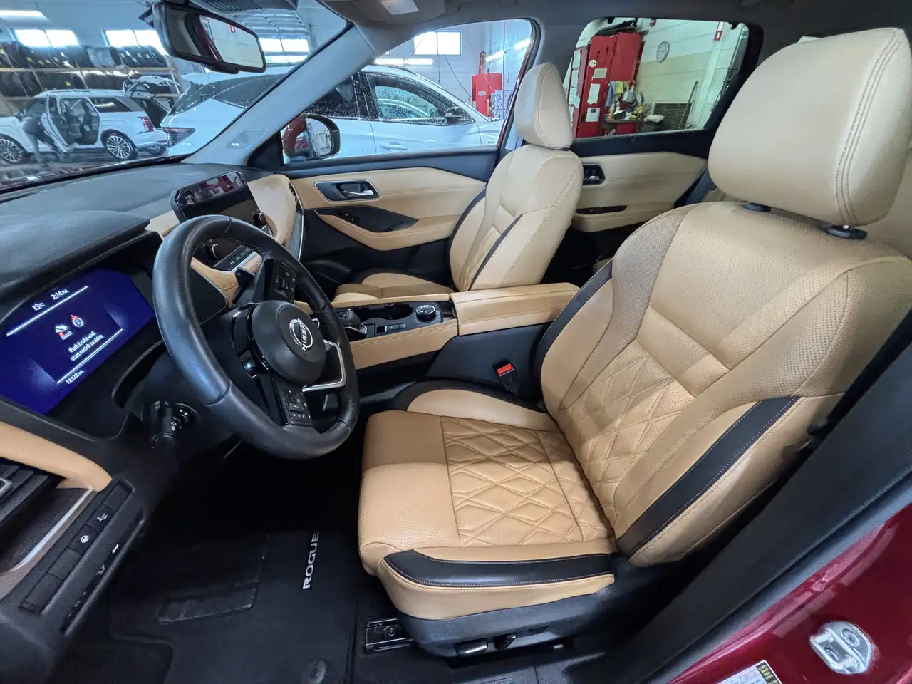 Nissan Rogue снимка Nissan Rogue