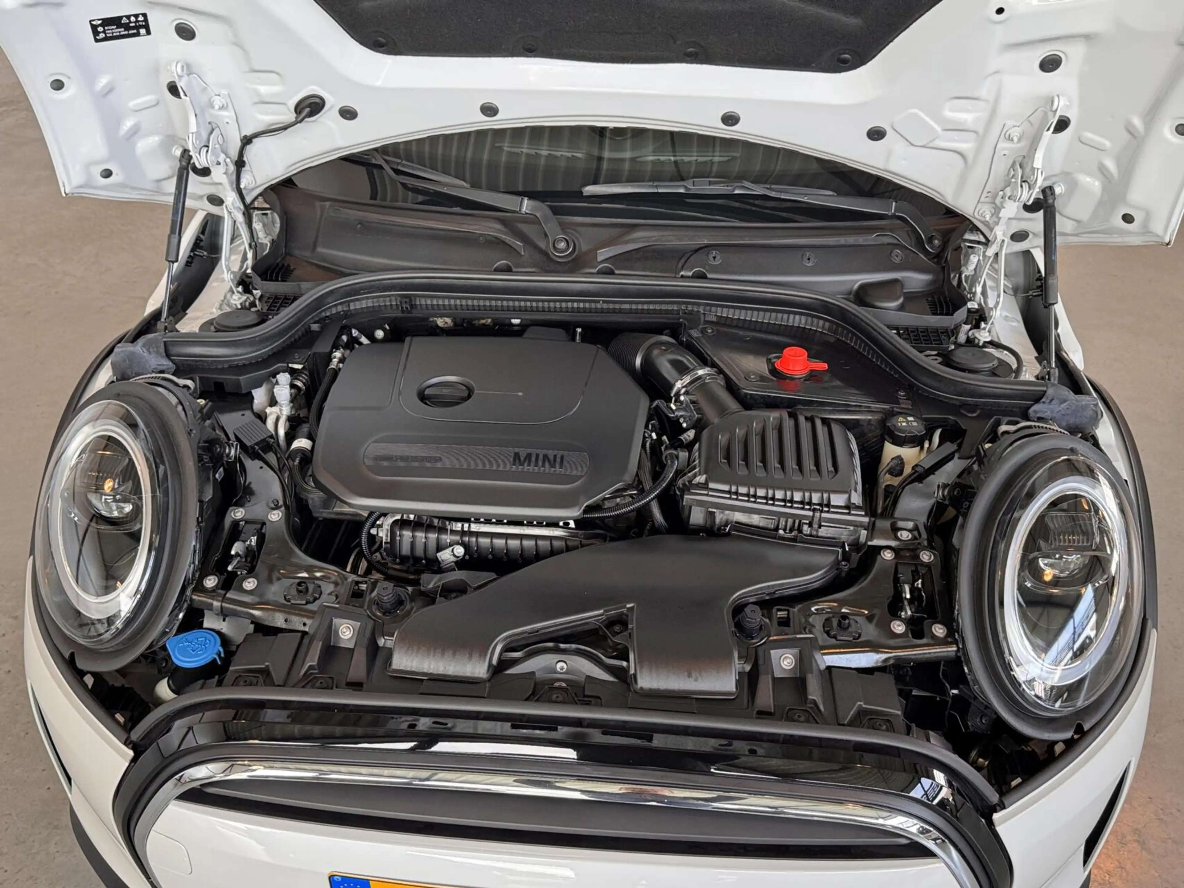 MINI Cooper 5-Deurs 1.5 Camden Edition — photo 14
