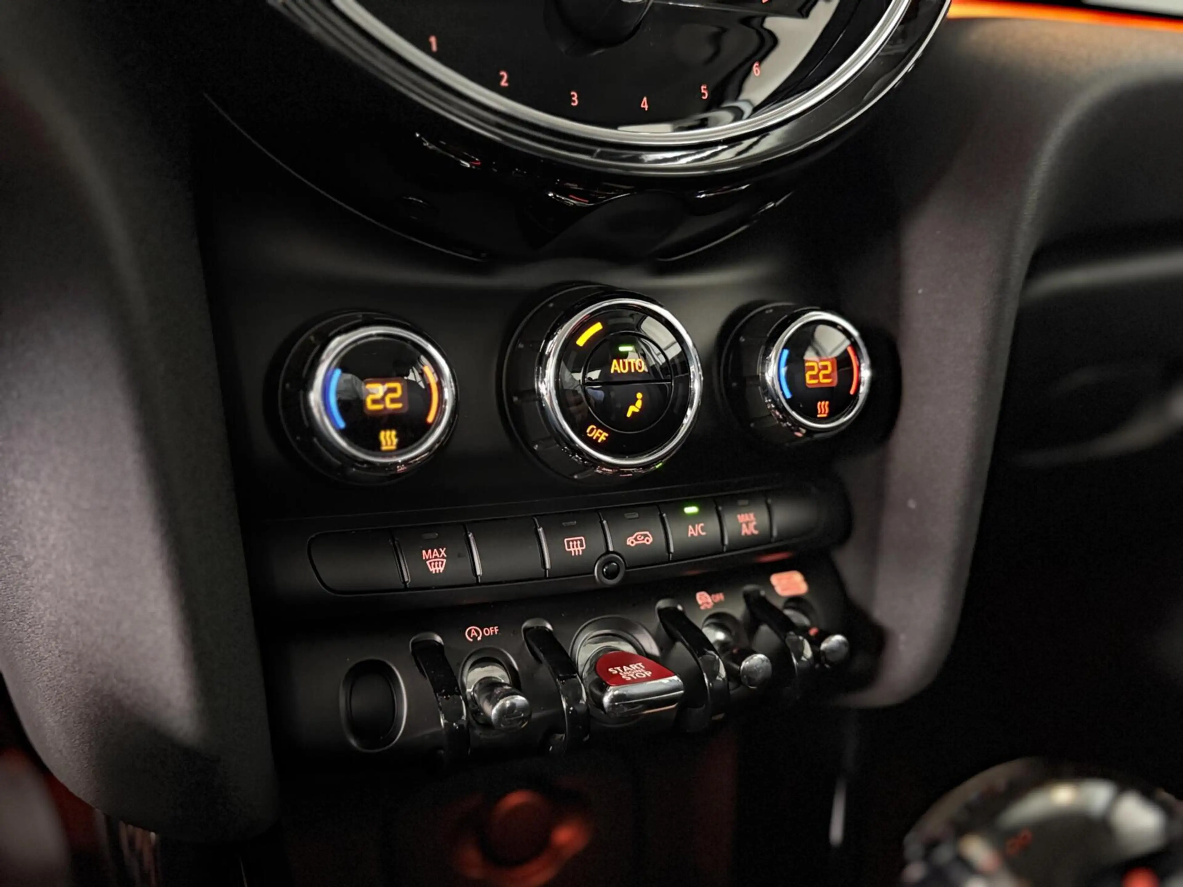 MINI Cooper 5-Deurs 1.5 Camden Edition — photo 7