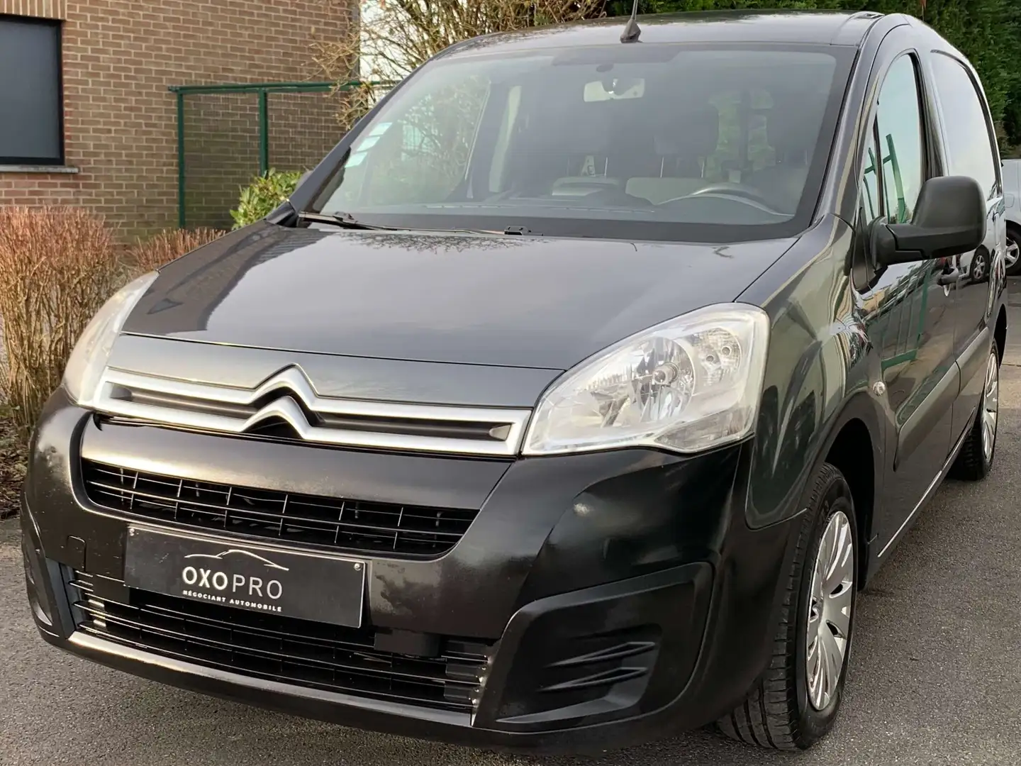 Citroen Berlingo 1.6HDI / 3 Places / Gps / Airco / 6.190€ HTVA / Gris - 2