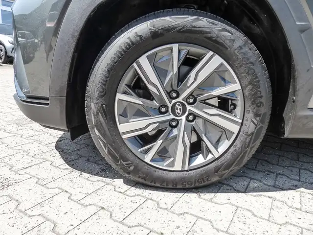 Hyundai Tucson view 3