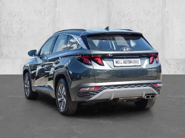 Hyundai Tucson view 2