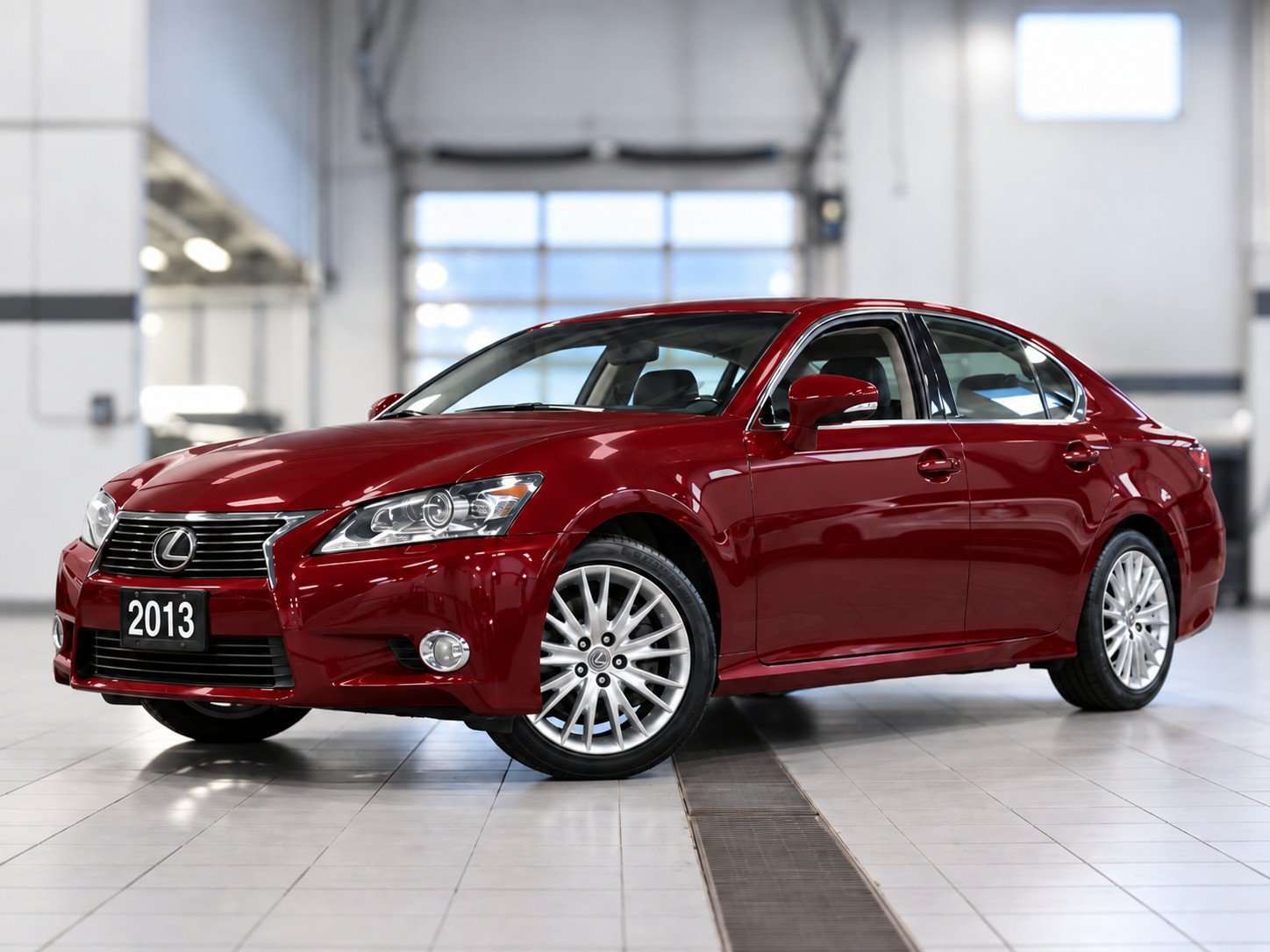2013 Lexus GS Technology package