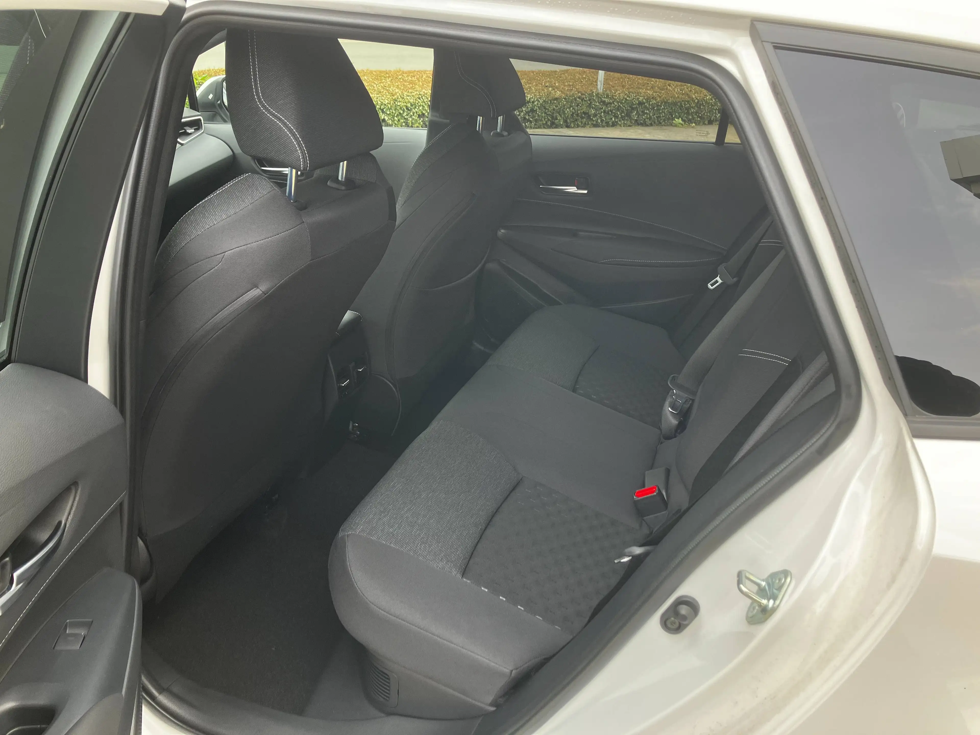 Suzuki Swace Swace HEV 1.8 Hybrid CVT GLX — photo 7
