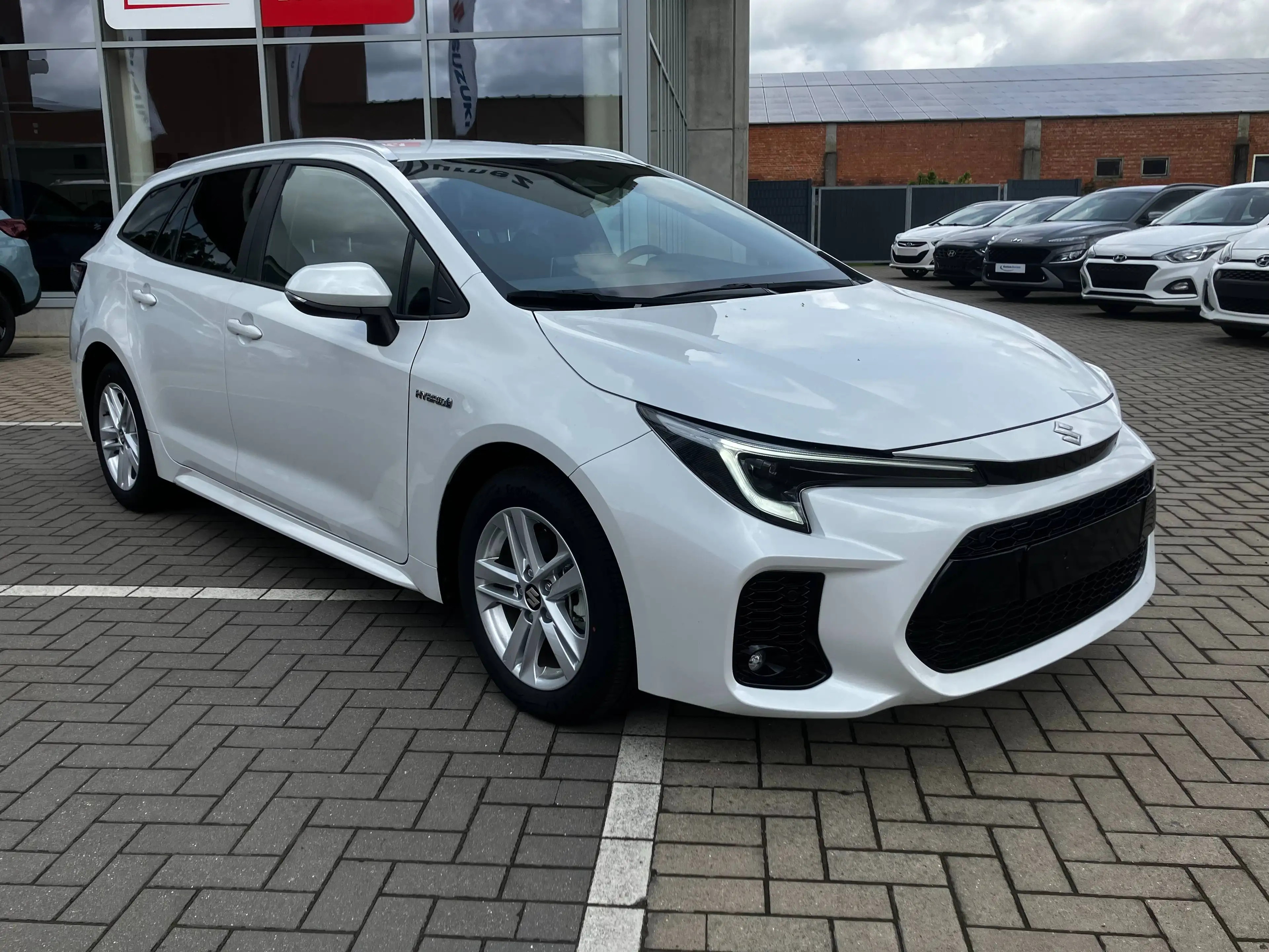Suzuki Swace Swace HEV 1.8 Hybrid CVT GLX