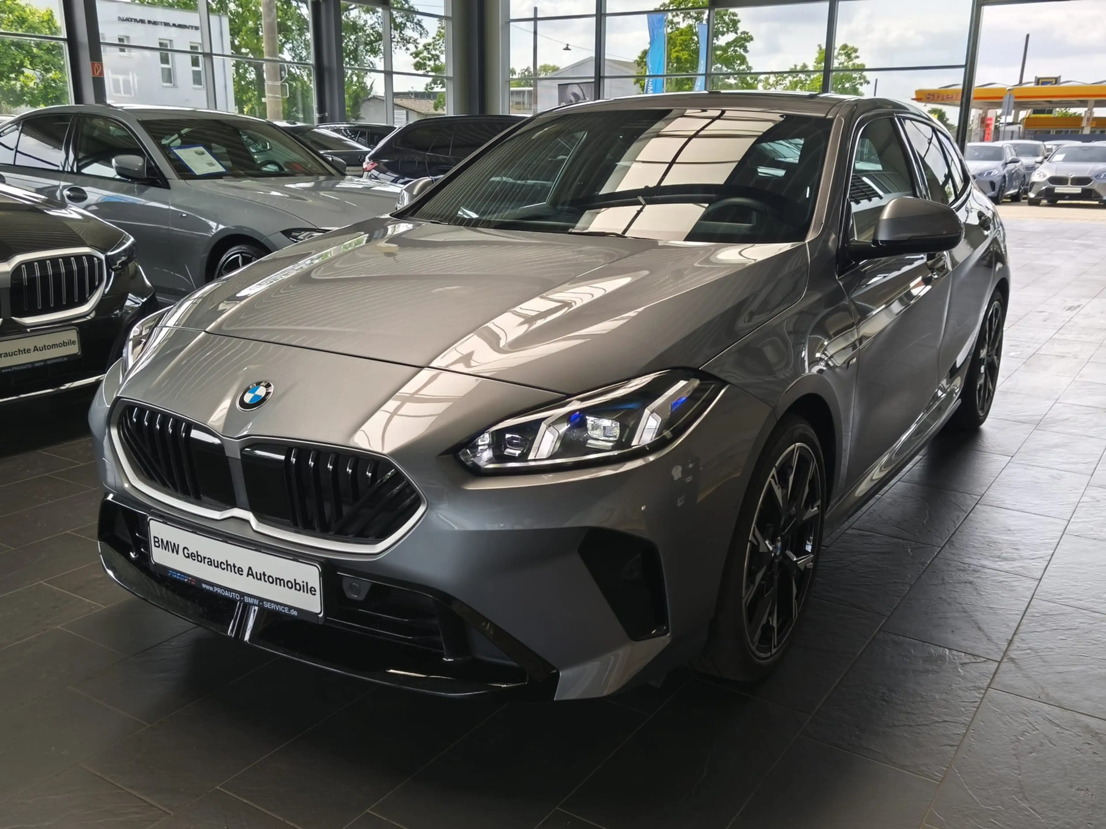 BMW 120 i M Sport PANO/Dr.As+/19"/Komf.Zugang — photo 3
