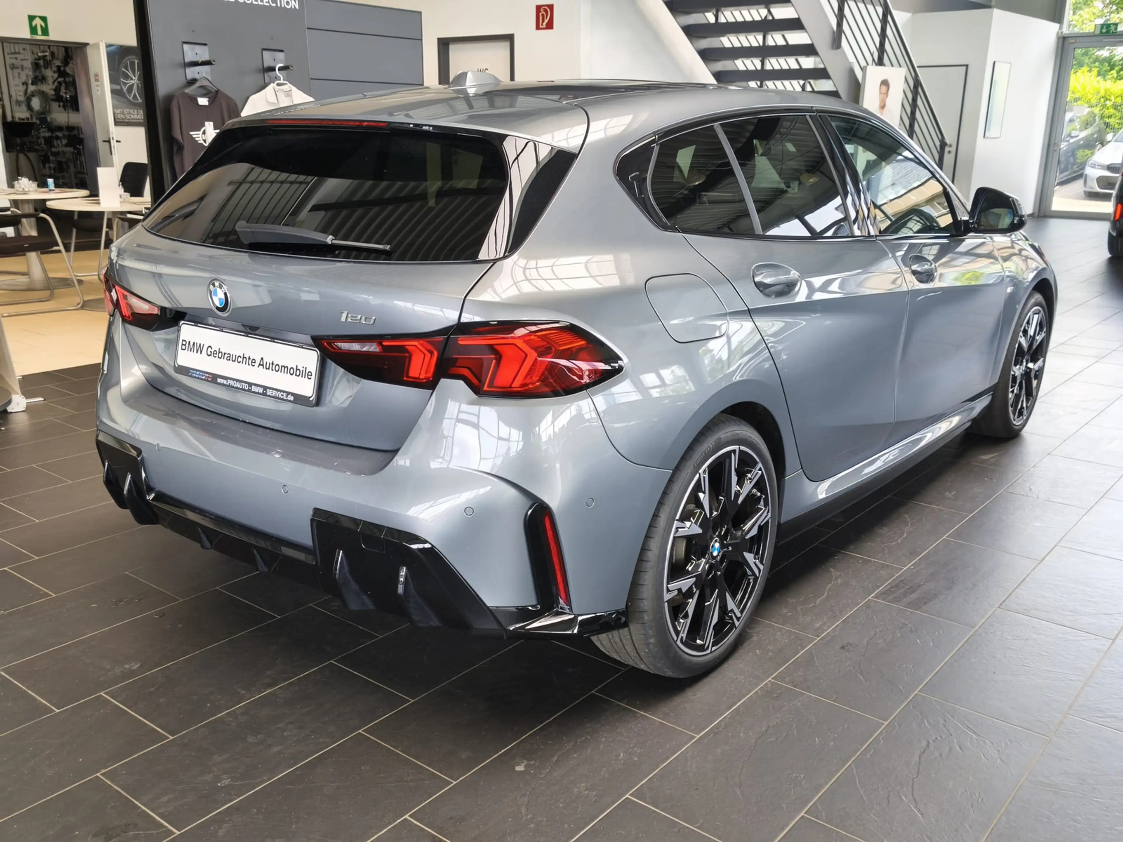 BMW 120 i M Sport PANO/Dr.As+/19"/Komf.Zugang — photo 7