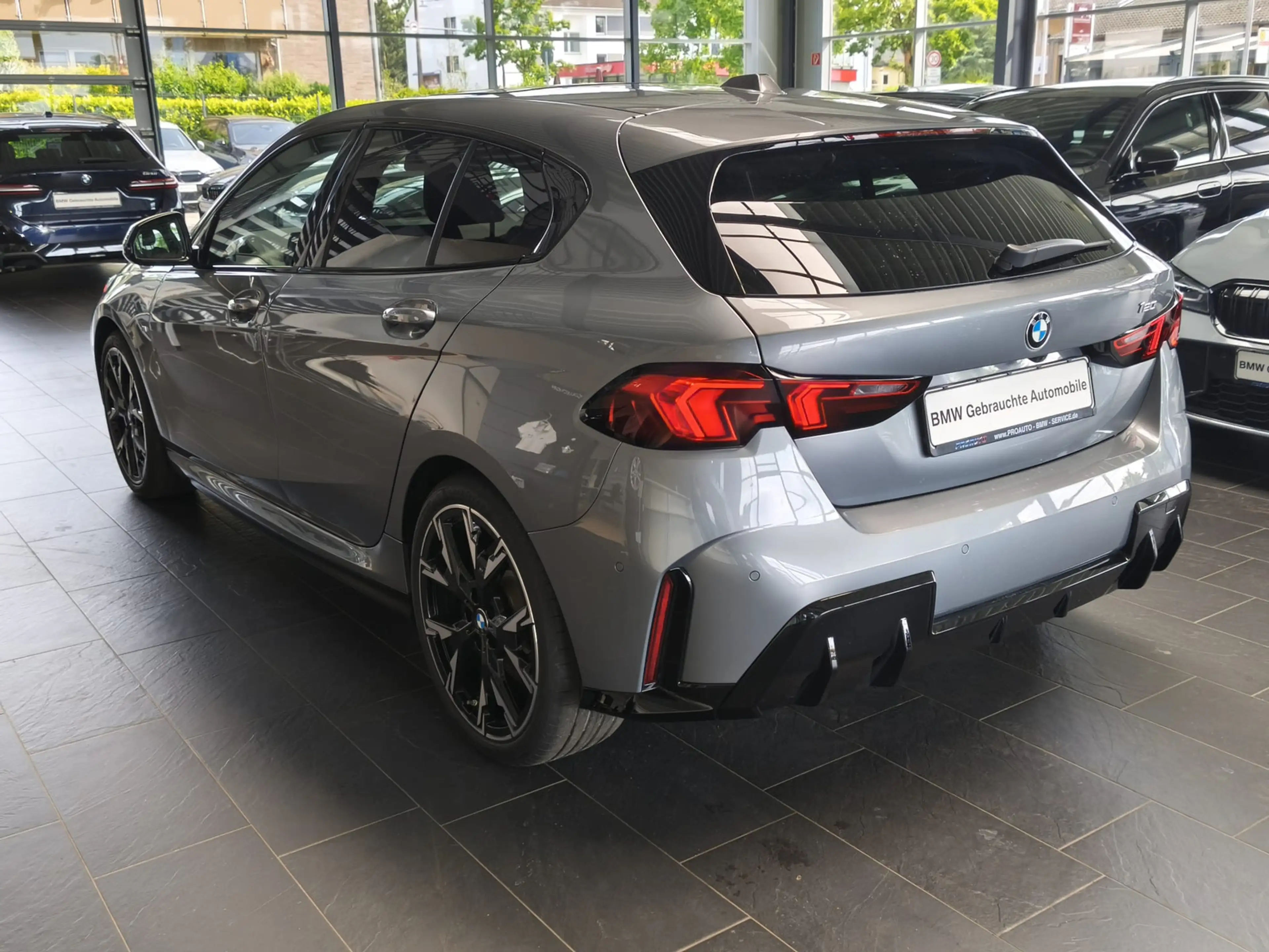 BMW 120 i M Sport PANO/Dr.As+/19"/Komf.Zugang — photo 4