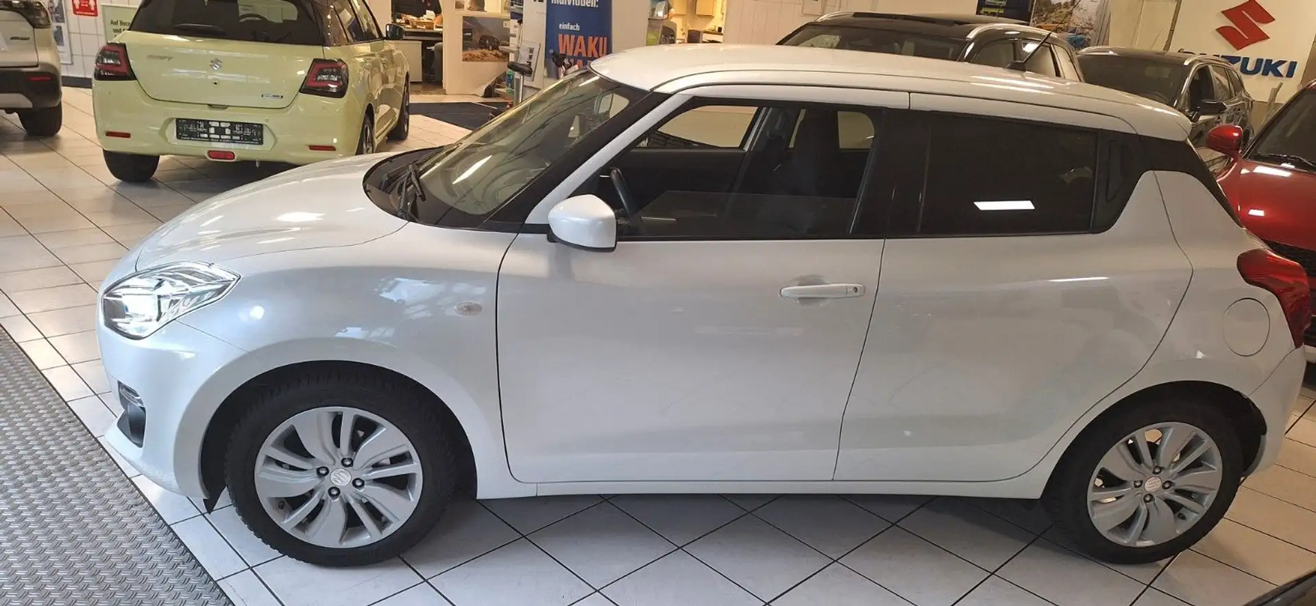 Suzuki Swift 1.0 BOOSTERJET Comfort Weiß - 2