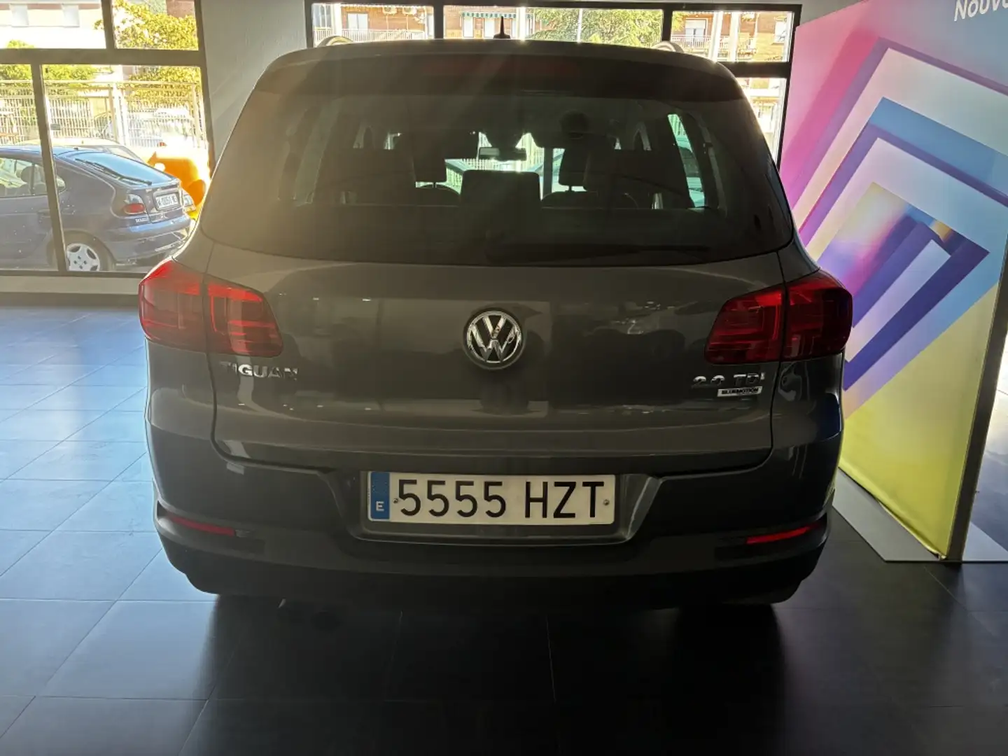 Volkswagen Tiguan 2.0TDI BMT T1 Sport 4x2 140 Gris - 1