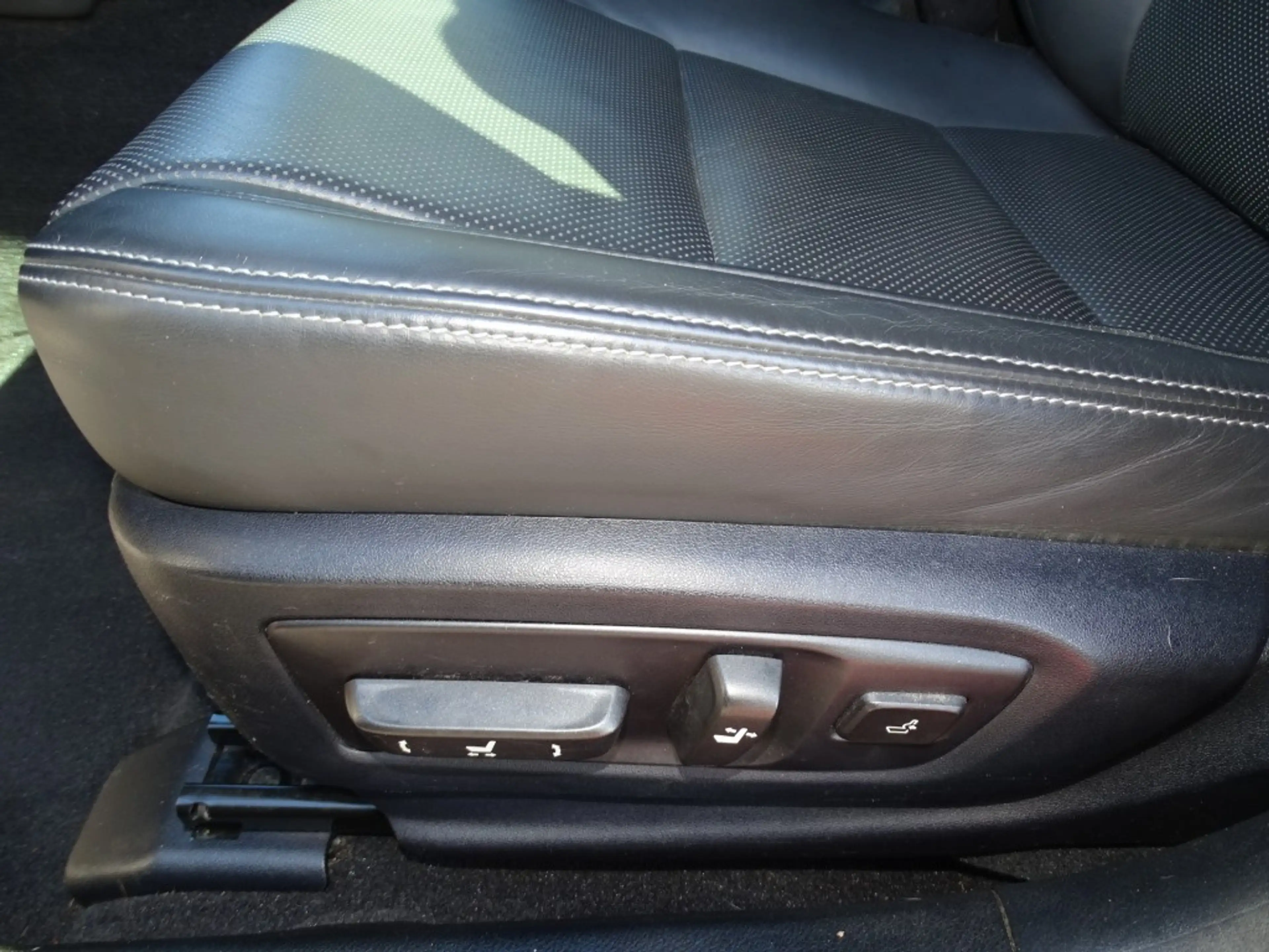 Lexus GS 300 300H LUXURY Hybride-Dealer onderhouden - Hybride- — photo 13