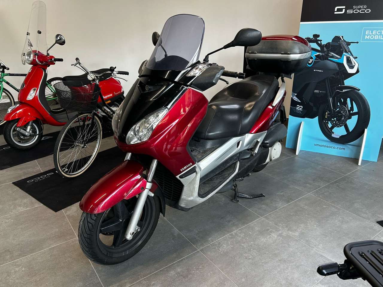 Yamaha X-Max 250
