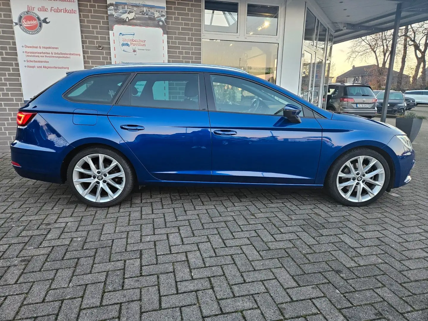 SEAT Leon ST FR AHK KAM NAV LED SHZ ACC Bleu - 2