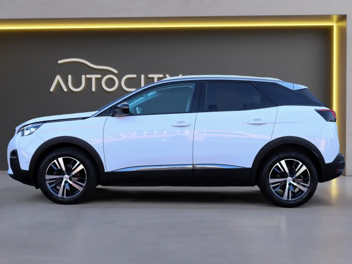 Peugeot 3008 Allure Business 130PK Automaat | Full LED | 360° | Blanc - 2