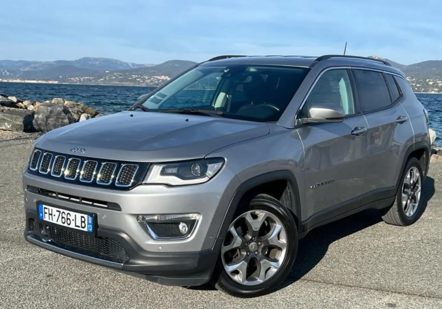 Jeep Compass 1.4 I MultiAir II 140 ch BVM6 Limited Gris - 1