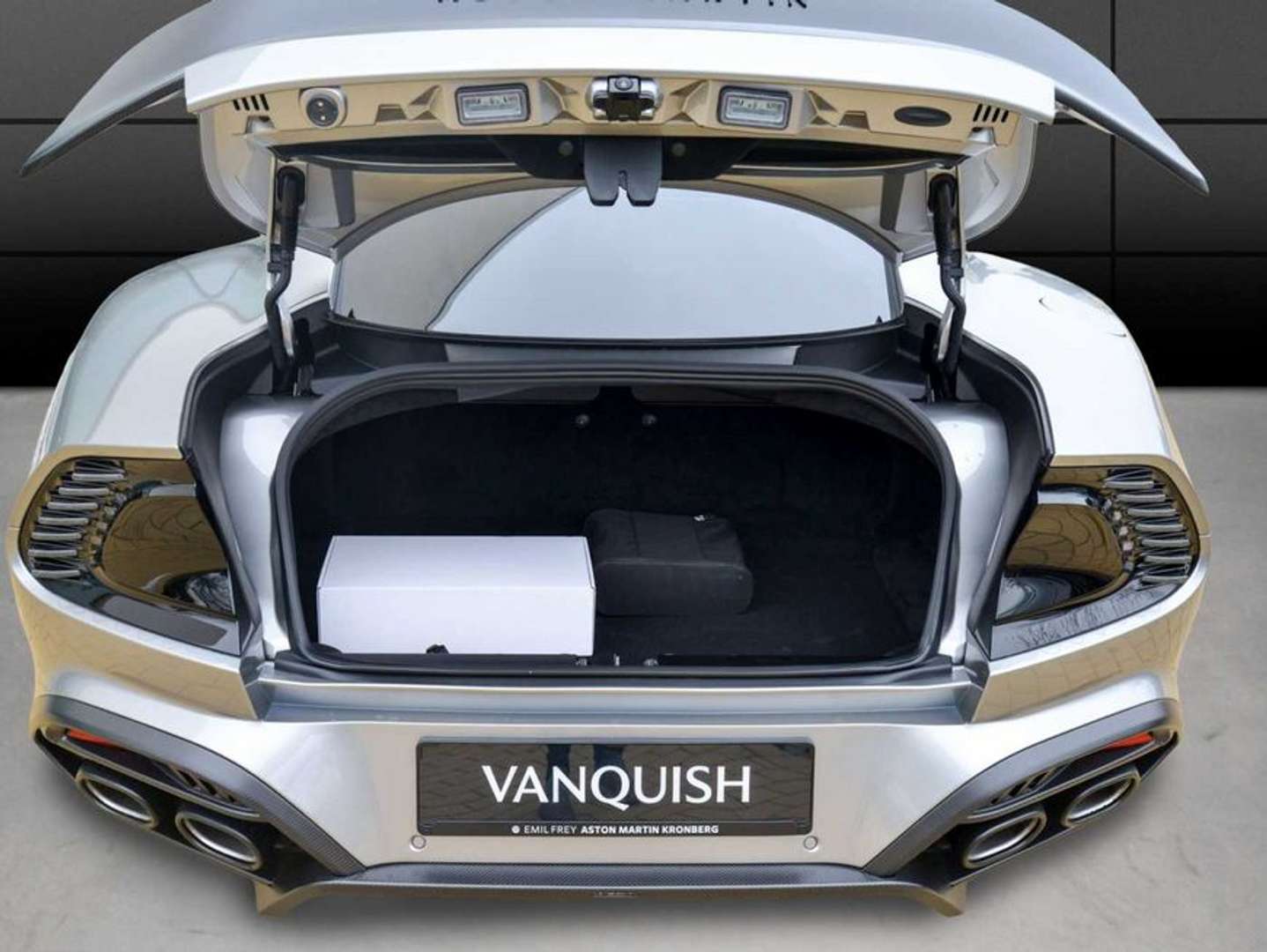 Aston Martin Vanquish Coupé -  - Joinsteer - #5