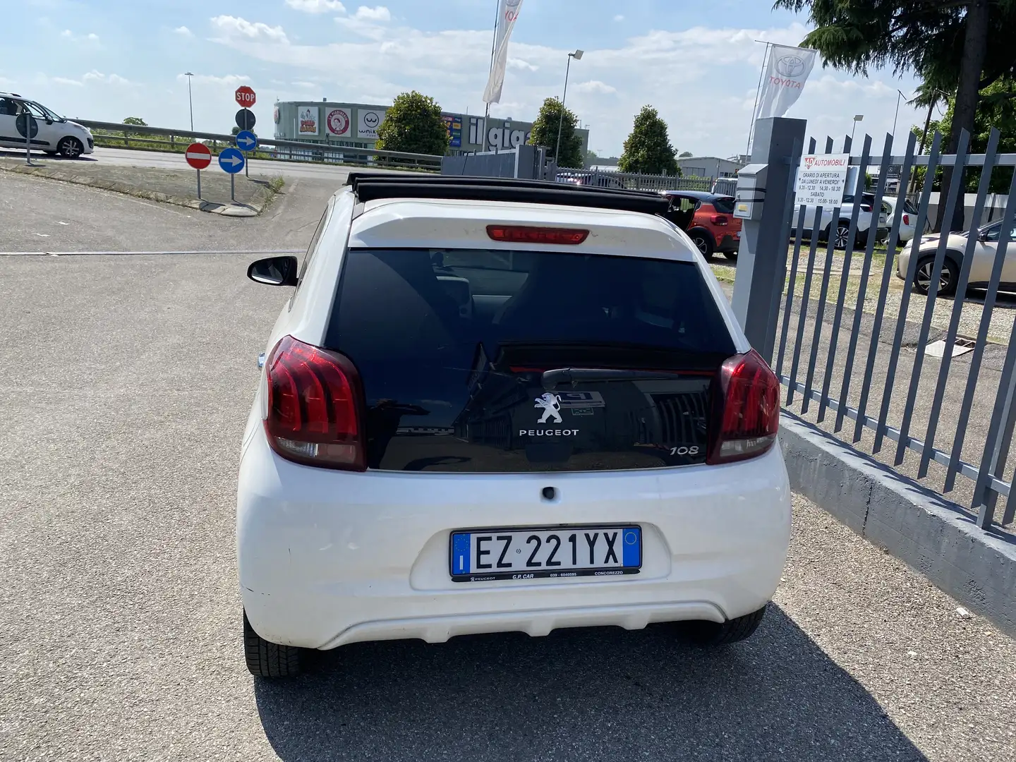 Peugeot 108 108 5p 1.2 vti 12v Allure Білий - 2
