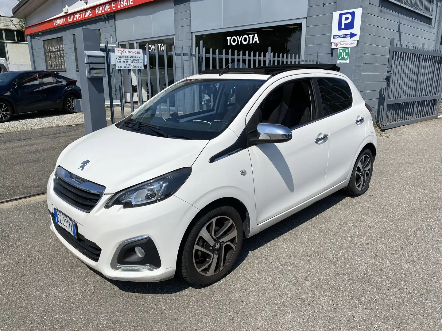 Peugeot 108 108 5p 1.2 vti 12v Allure Білий - 1