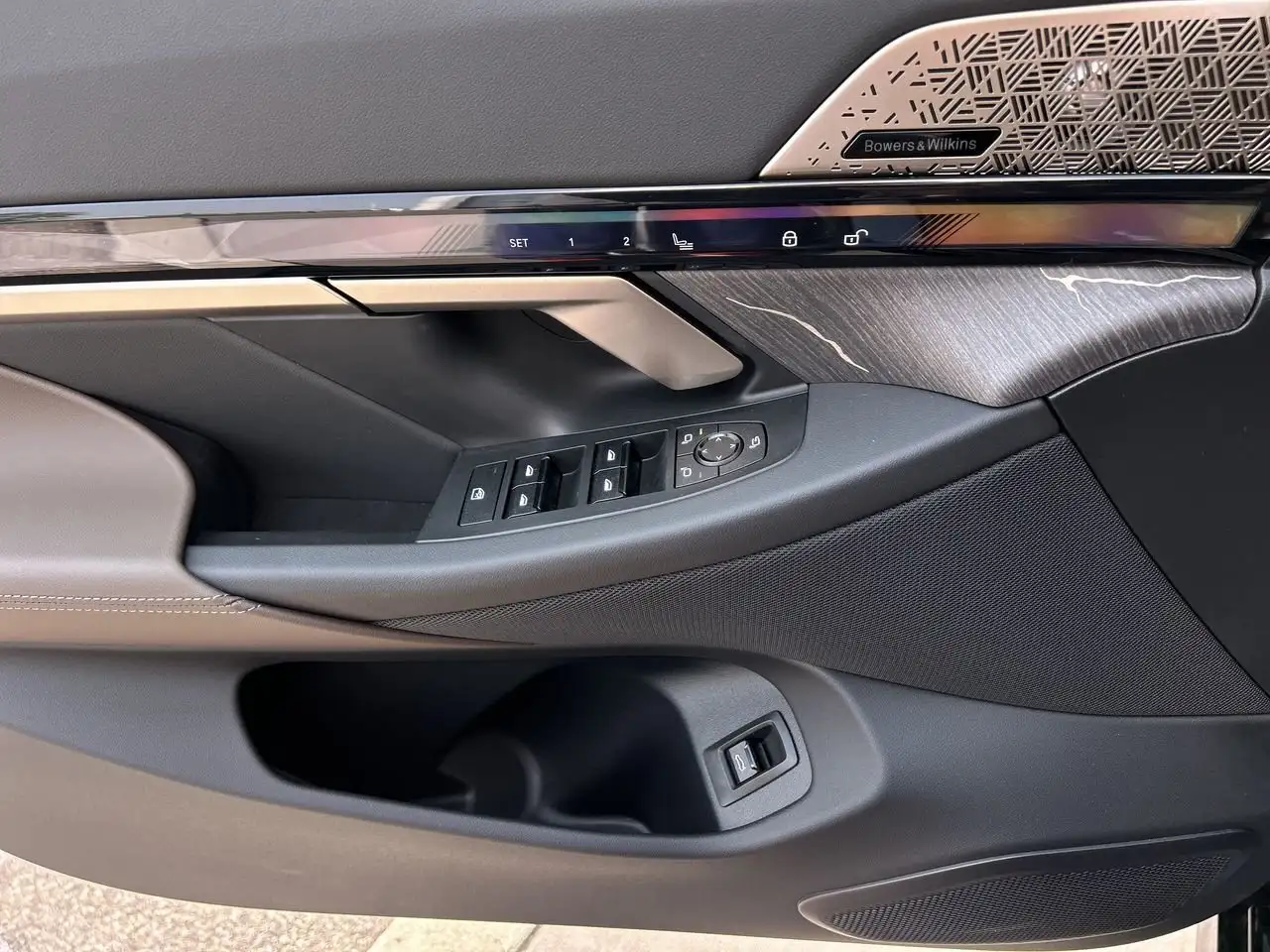 BMW i5 снимка BMW i5