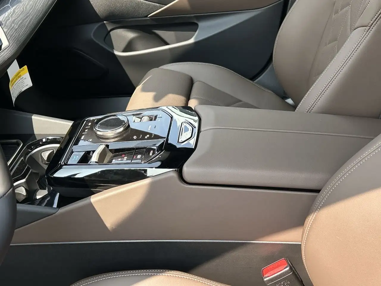 BMW i5 снимка BMW i5