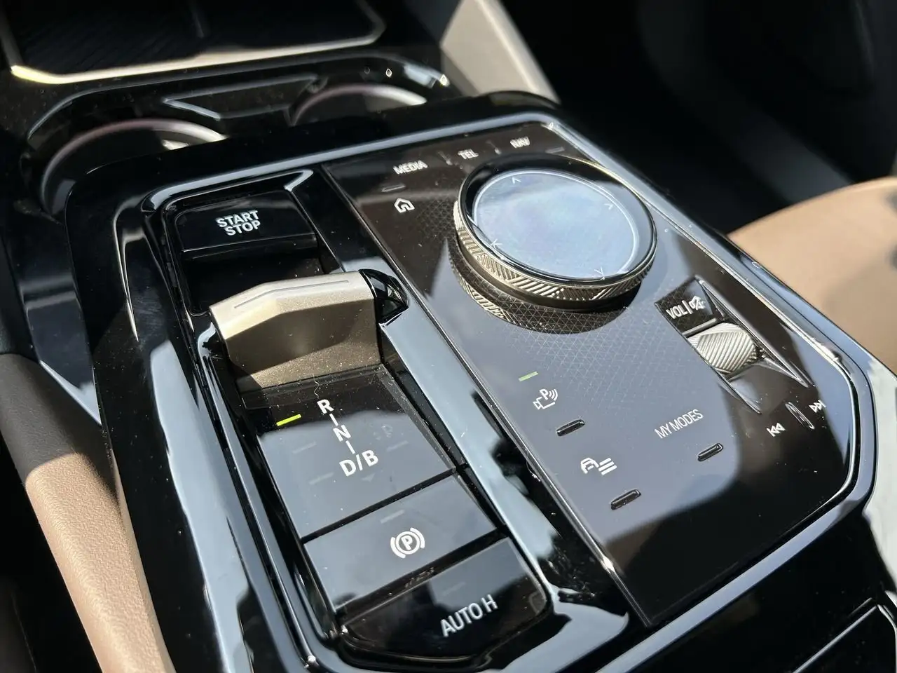 BMW i5 снимка BMW i5