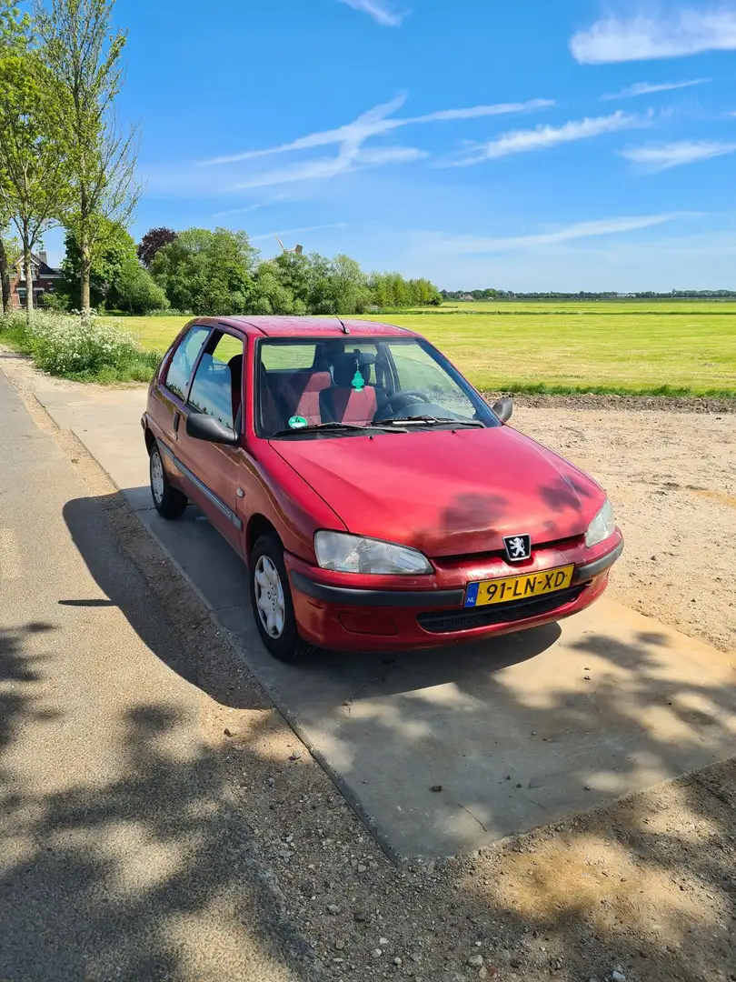 Peugeot 106 1.1 XT Червоний - 1