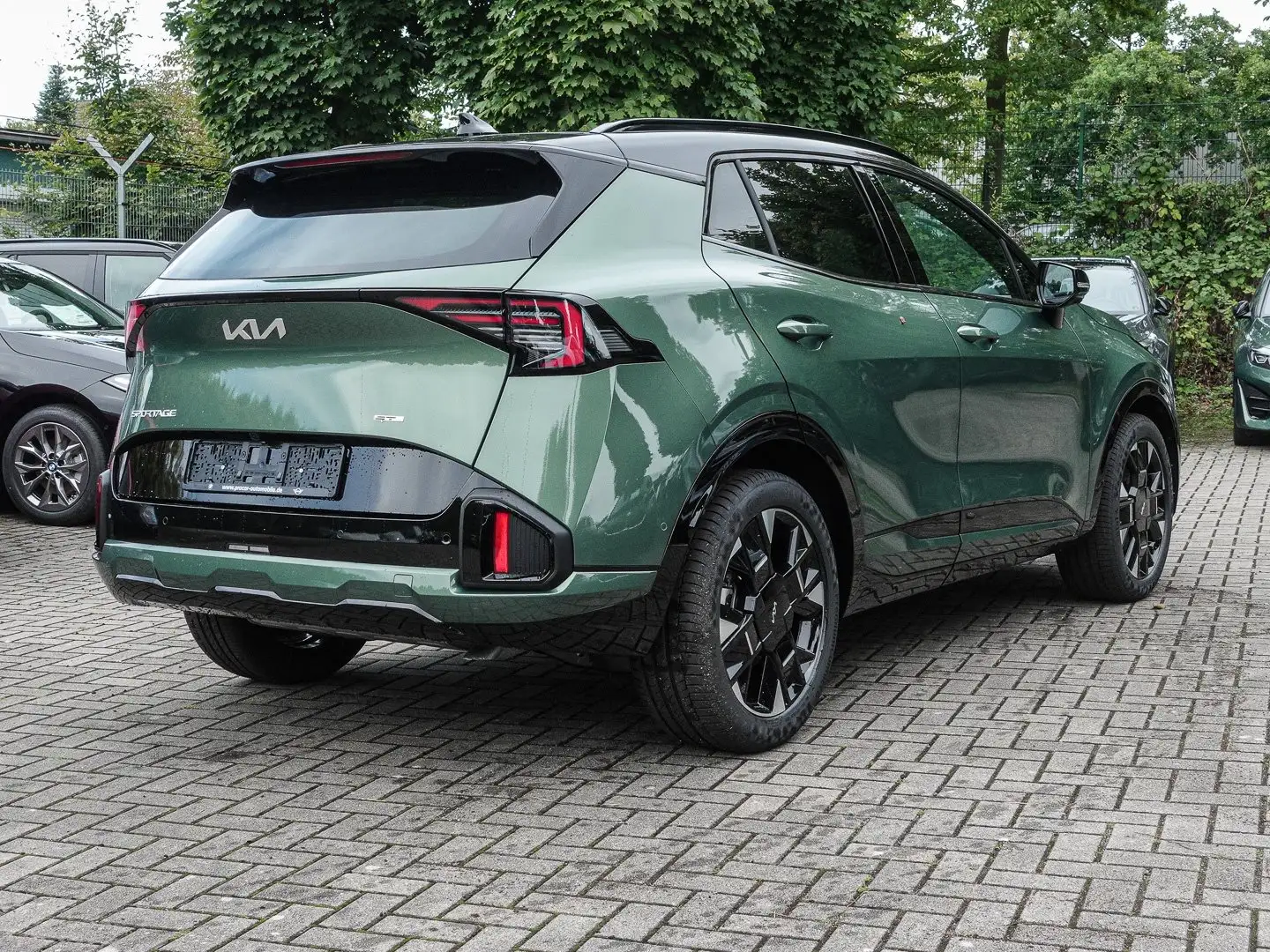 Kia Sportage 1.6 T-GDI AWD DCT GT-line Pano Drivewise Sound Schwarz - 2