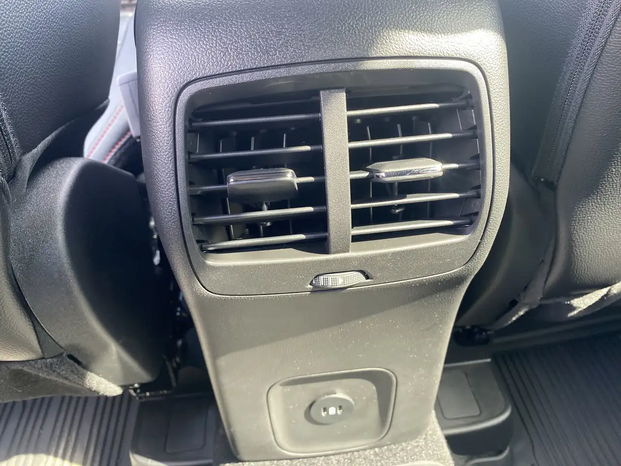 Ford Escape снимка Ford Escape