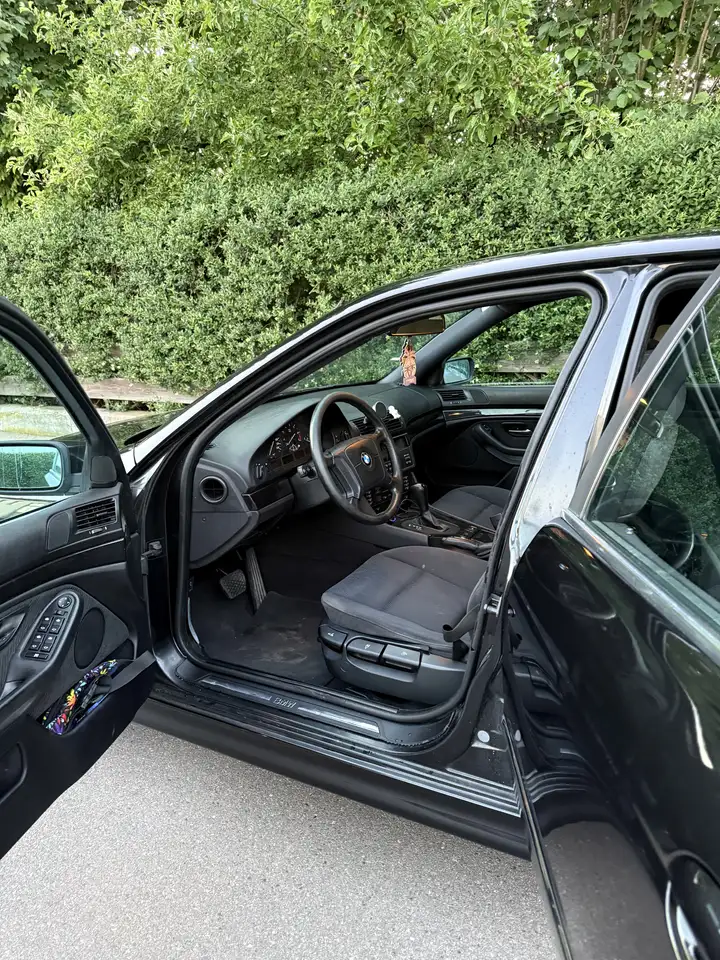 BMW 520i, foto 7