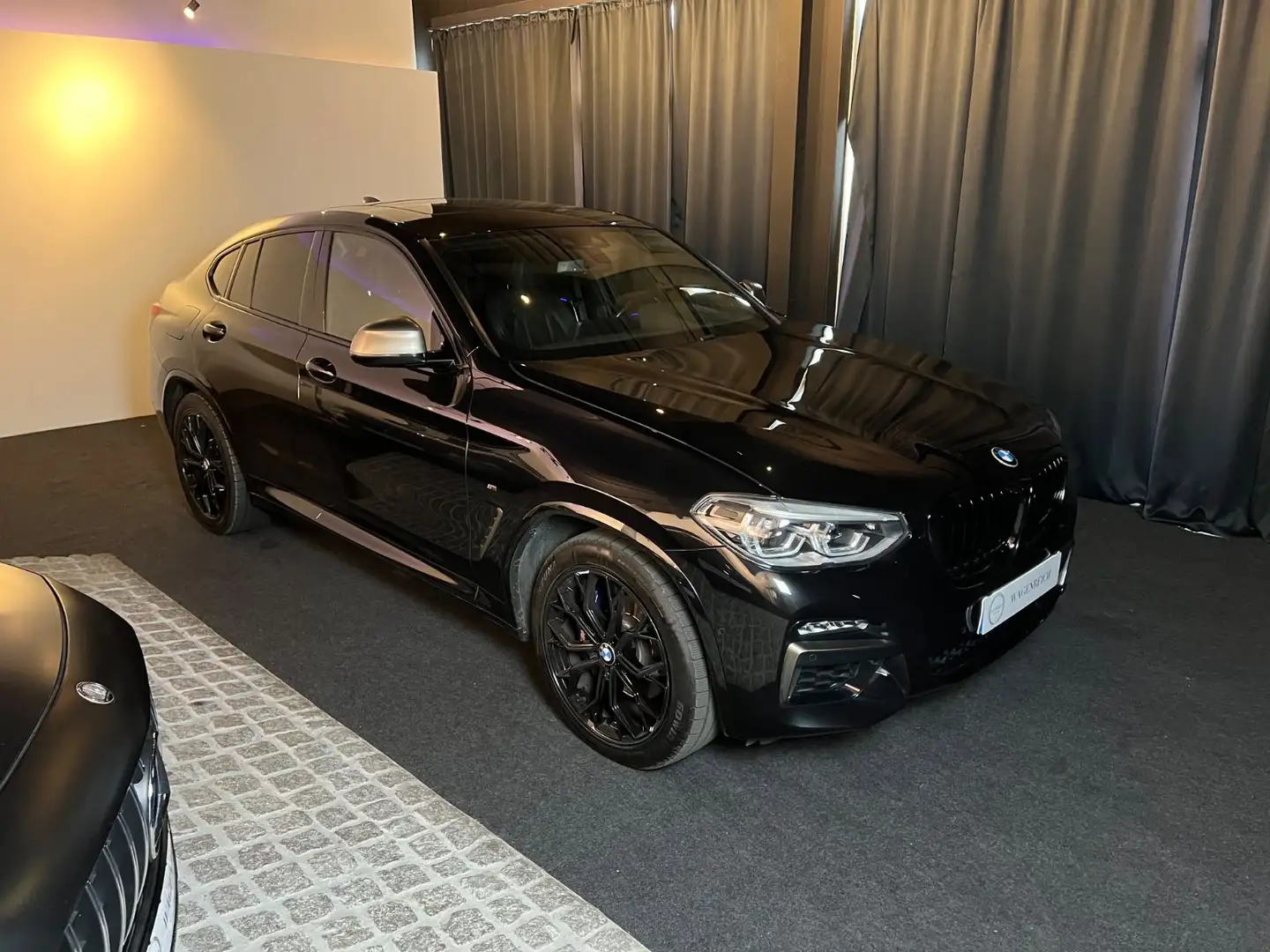 BMW X4 M 40d ab 252€ monatlich Schwarz - 1