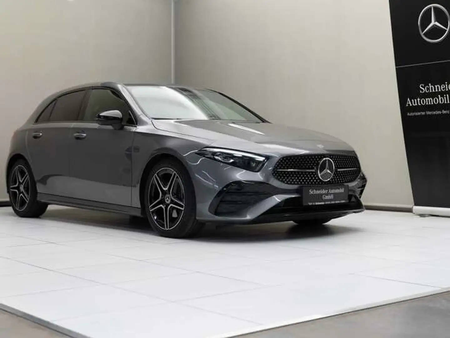 Mercedes-Benz A 180 d Kompaktlimousine W-Paket Night Navi Sport Gris - 2