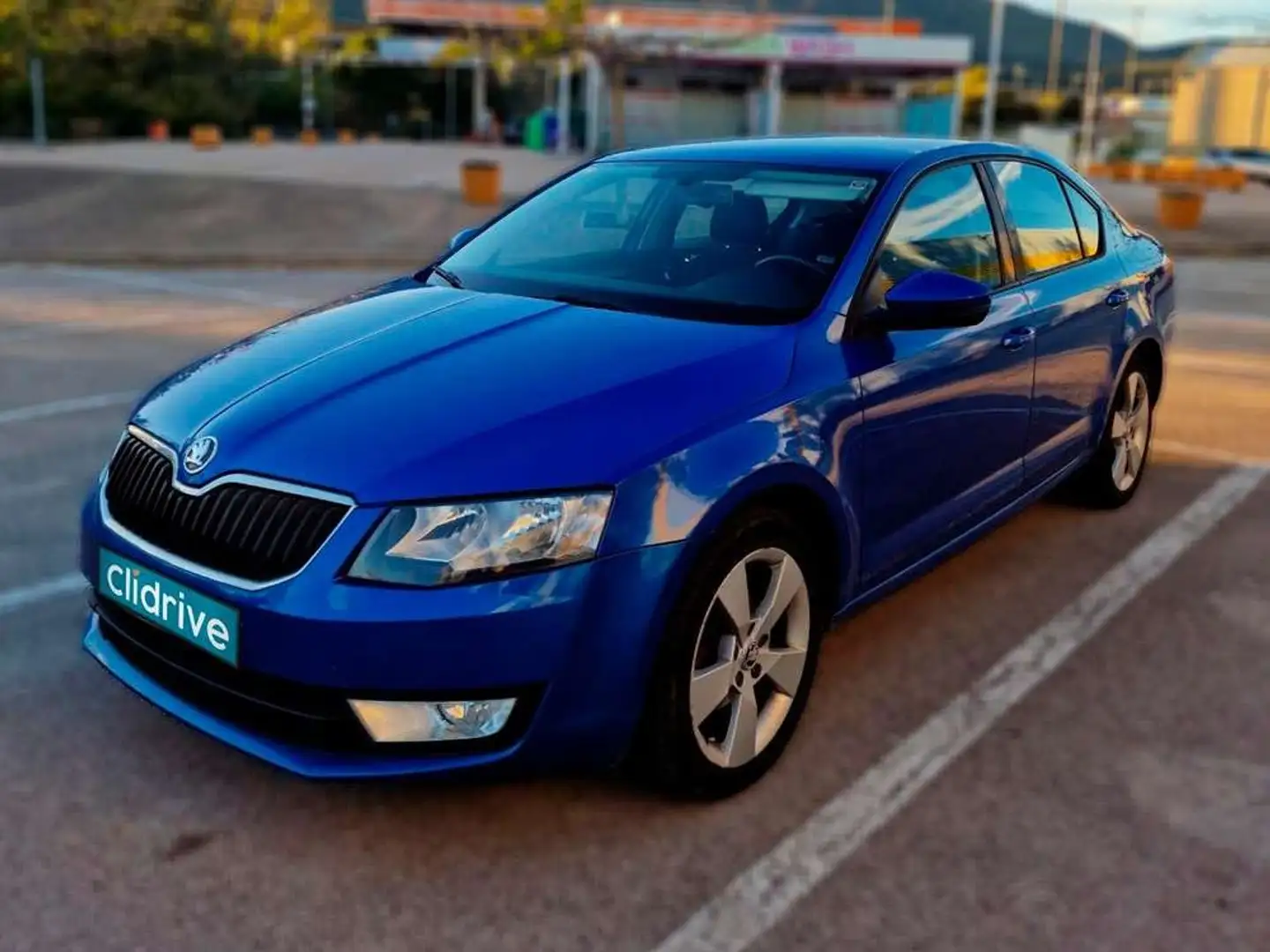 Skoda Octavia 1.6TDI CR Elegance DSG 105 Azul - 2